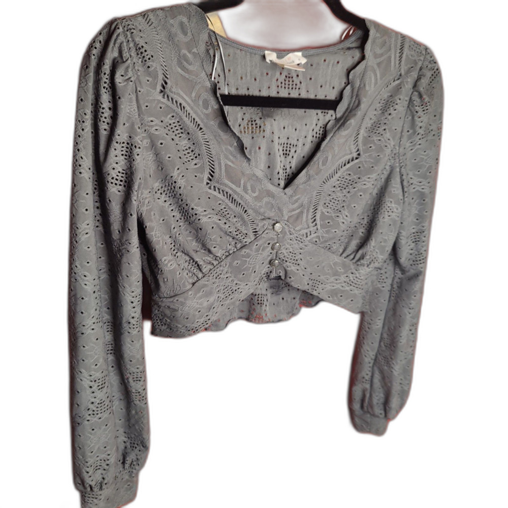 Beautiful Urban Romantics Long Sleeve Eyelet Crop Top Size Medium